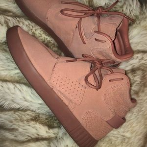 Adidas originals tubular invader strap shoe